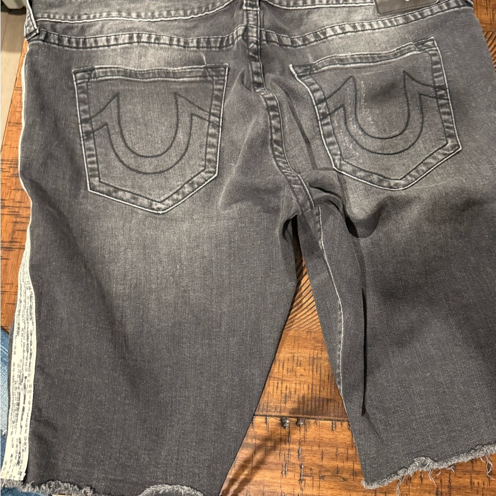 True Religion Gray Jean Shorts for Men like new